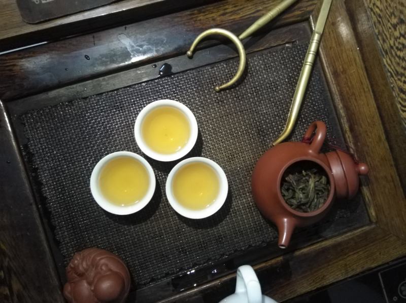 **产品凤凰春高山八仙单丛茶，果香味浓郁，炭香味更佳