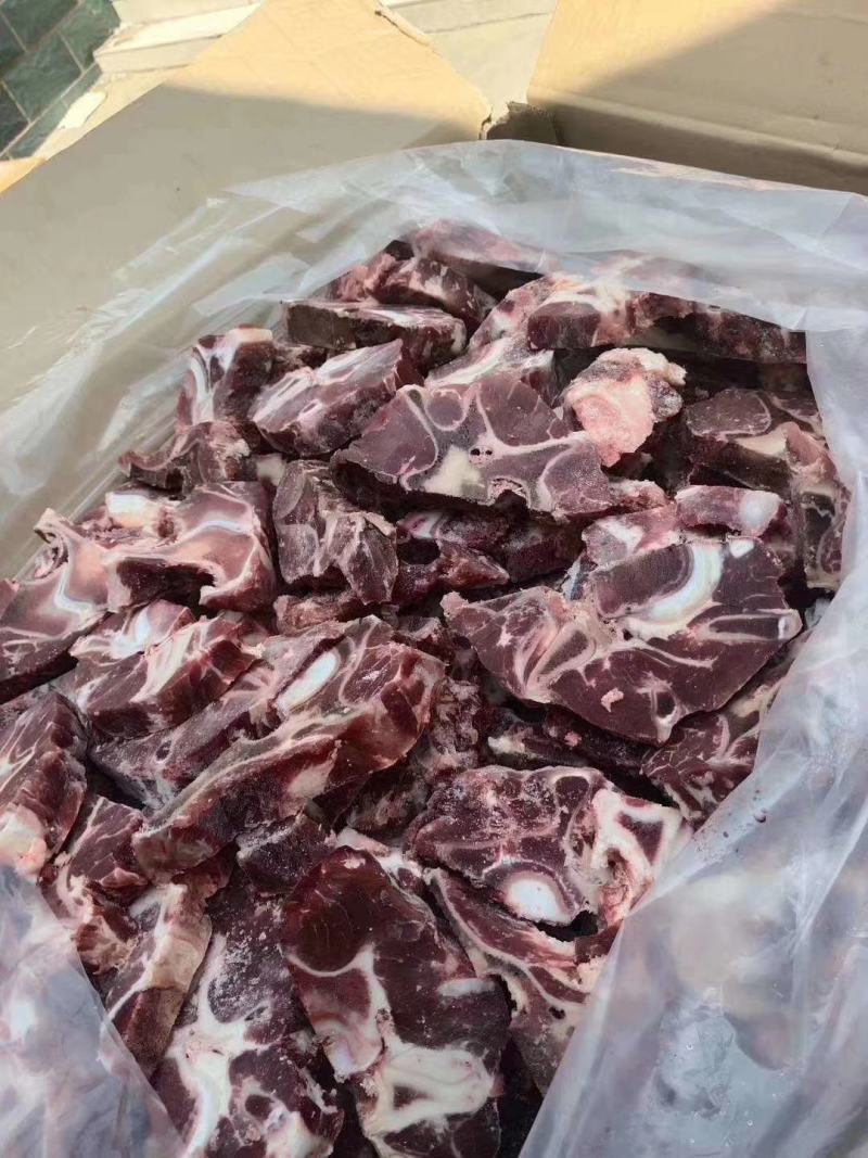大量批发国产牛脖骨可切片，可定制各种规格包装