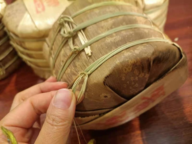 整体出售2020年昔归生茶忙麓山春茶料石磨自家压制成