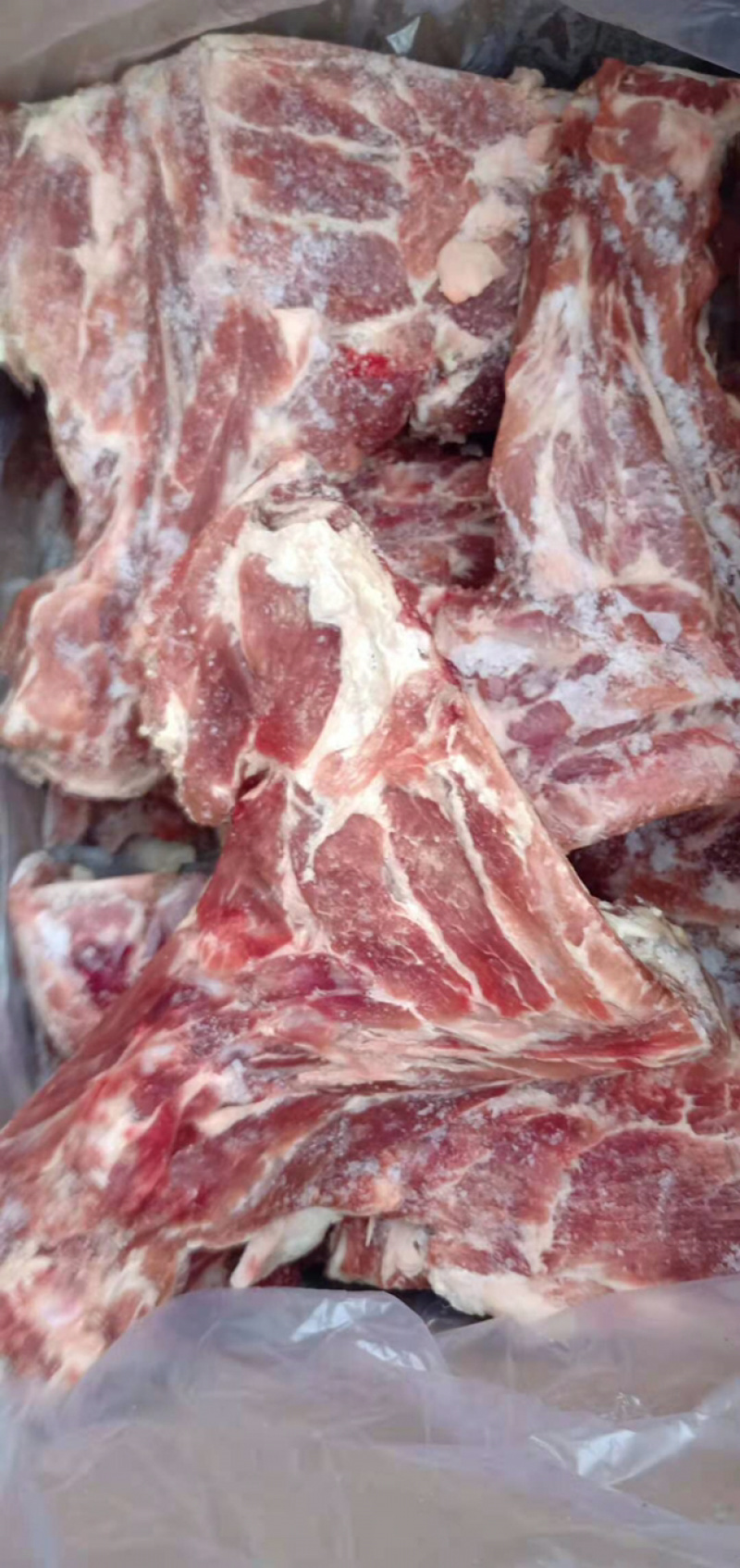 猪颈骨，带肉多猪颈骨，有感兴趣的老板欢迎光临！