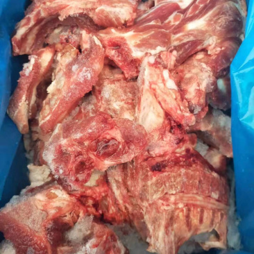 猪颈骨，带肉多猪颈骨，有感兴趣的老板欢迎光临！