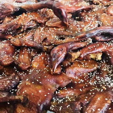 绿色农家特色手撕风干鸡，劲道有嚼劲，口味独特欢迎咨询选购