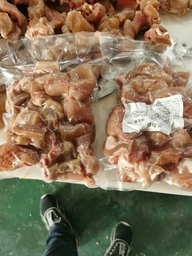 熟筋头巴脑，筋头巴脑纯干货，常年加工，一件也是批发价。