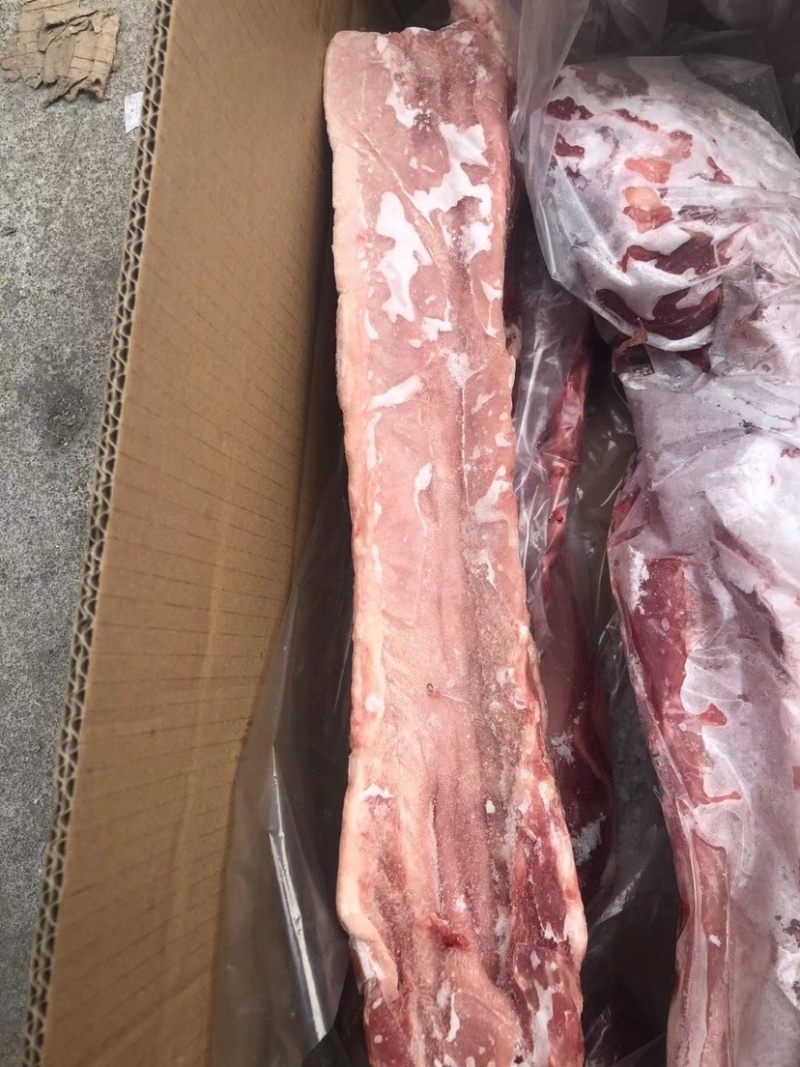 国产猪背骨，猪骨头。证件齐全