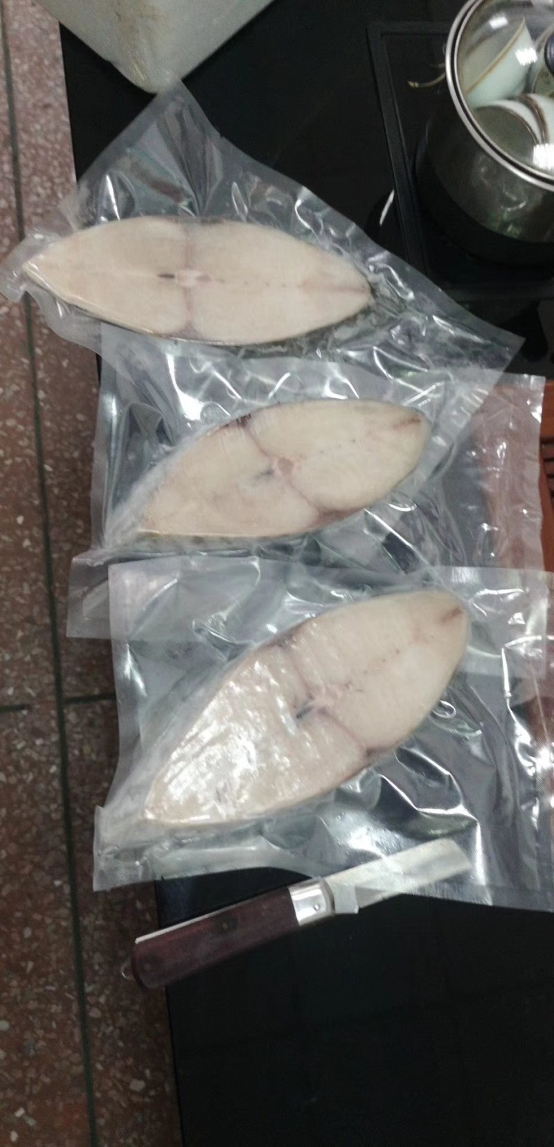 北海北部湾活杀急冻深海无污染精挑细选，严格检验，优鳕鱼块