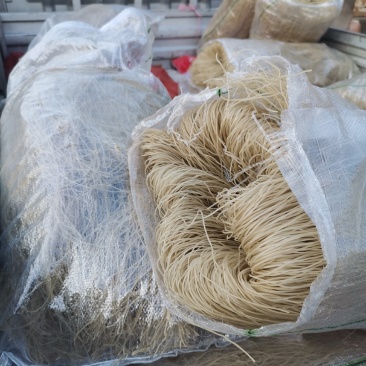 自家红薯加工的纯红薯粉条