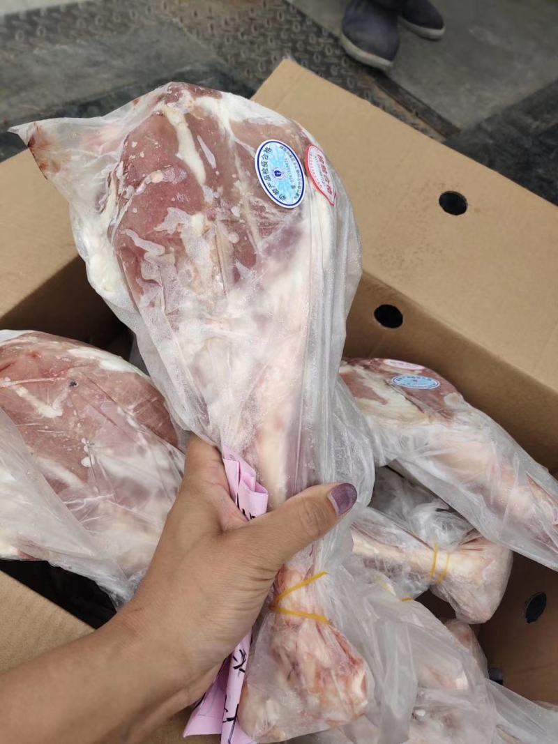 【羊带骨后腿】当地草原绵羊，3.5斤的和四五斤左右的都有