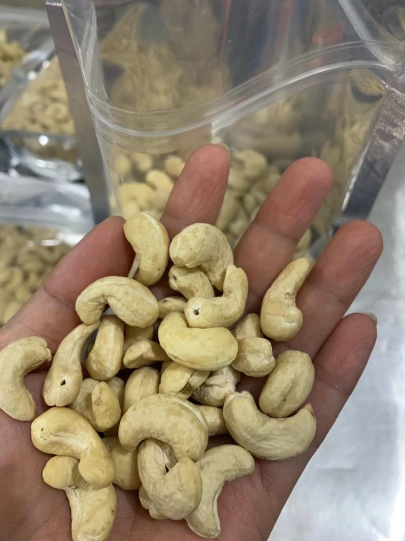 脆皮腰果颗颗饱满！口感香脆，营养价值丰富。品质保证！