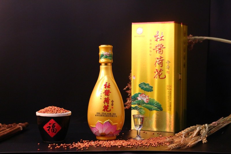 杜酱荷花（金荷）53度酱香型白酒茅台镇原产地高粱酒