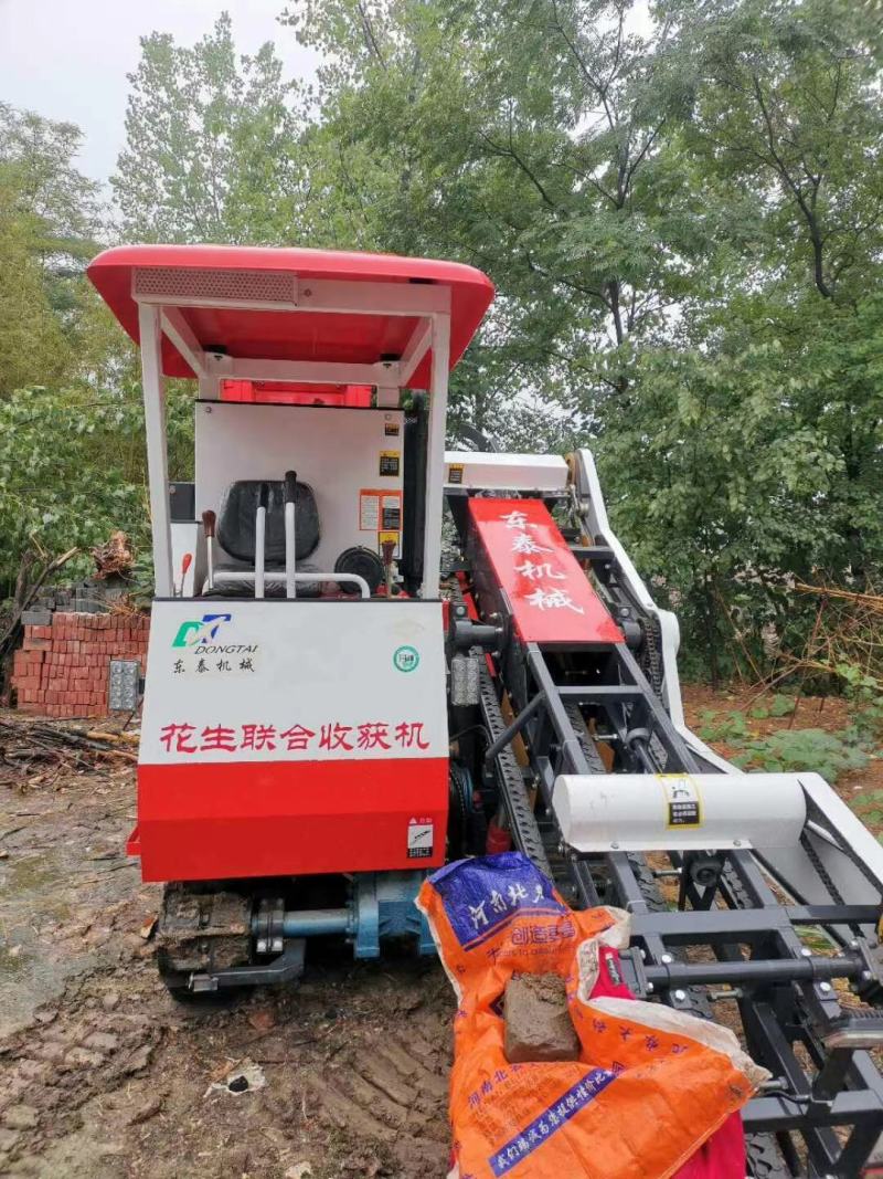 精品东泰花生收获机，纯新车，实验车，二手车