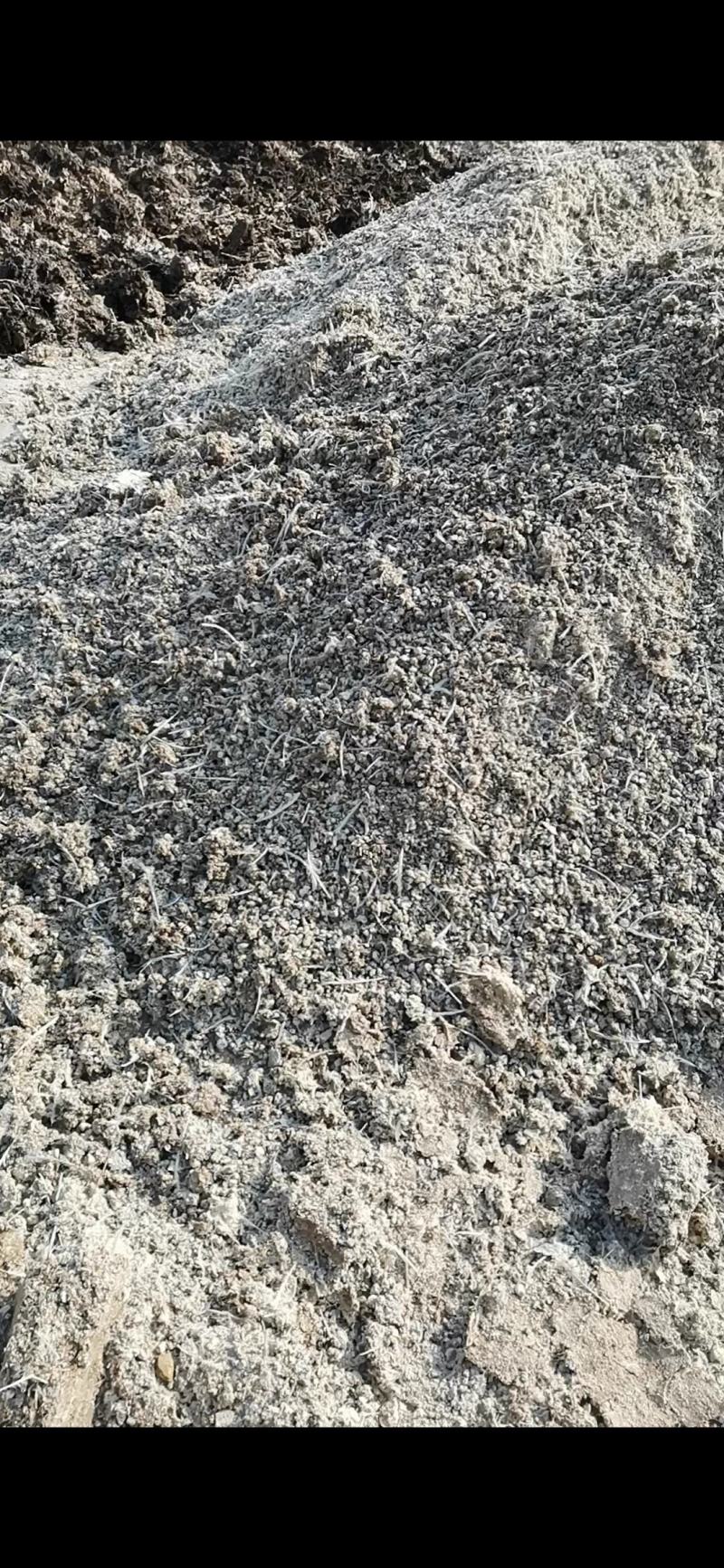 风干小鸡粪，长年大量有货量大从优。