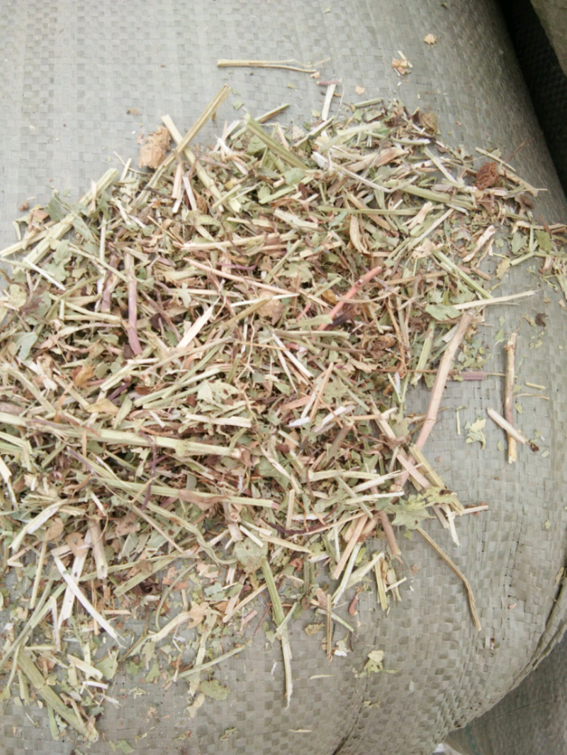 花生秧熟化颗粒料，牛羊马驴免中小草，细粉叶粉