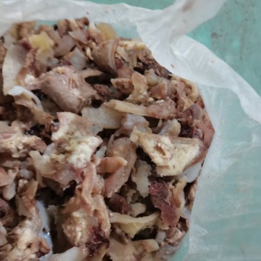熟剔骨肉可以真空包装，也有袋子包装的，一包都是五斤包装
