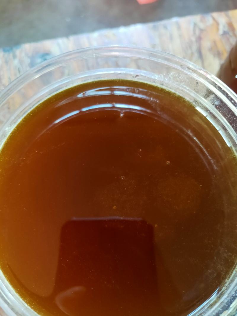 自己去大山里找的纯野生土蜜。高浓度品质保证。