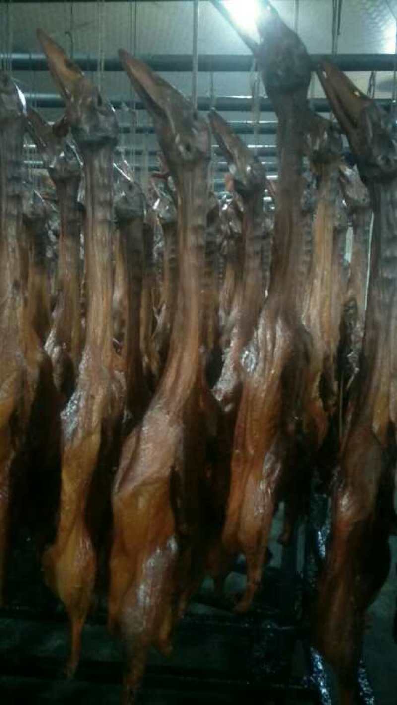 腊鸭腿湖南浏阳精品腊鸭腿纯正的浏阳口味半斤左右一个