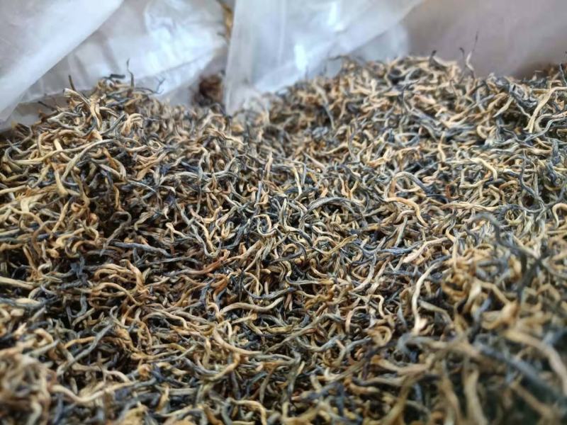 2020年金丝红茶礼盒景德镇瓷罐纯木礼盒装