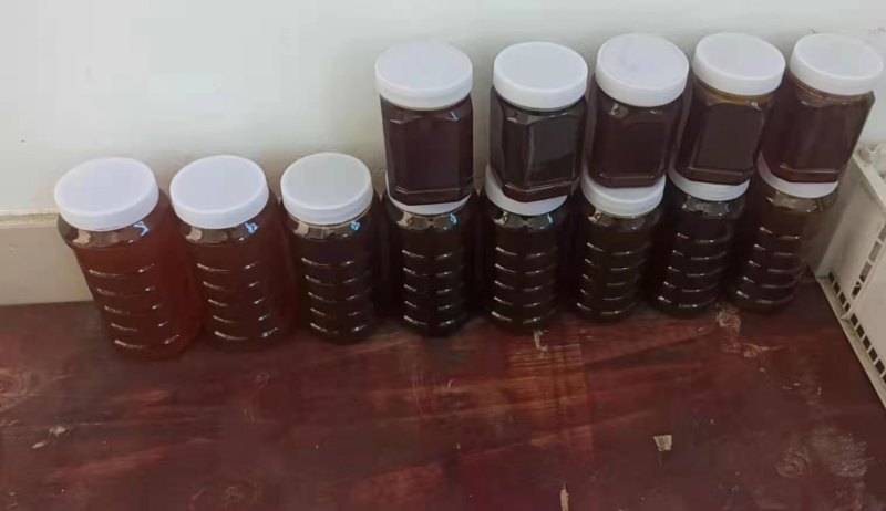 纯野生土蜂蜜品质保证口感清爽全部经过280目滤网过滤好的