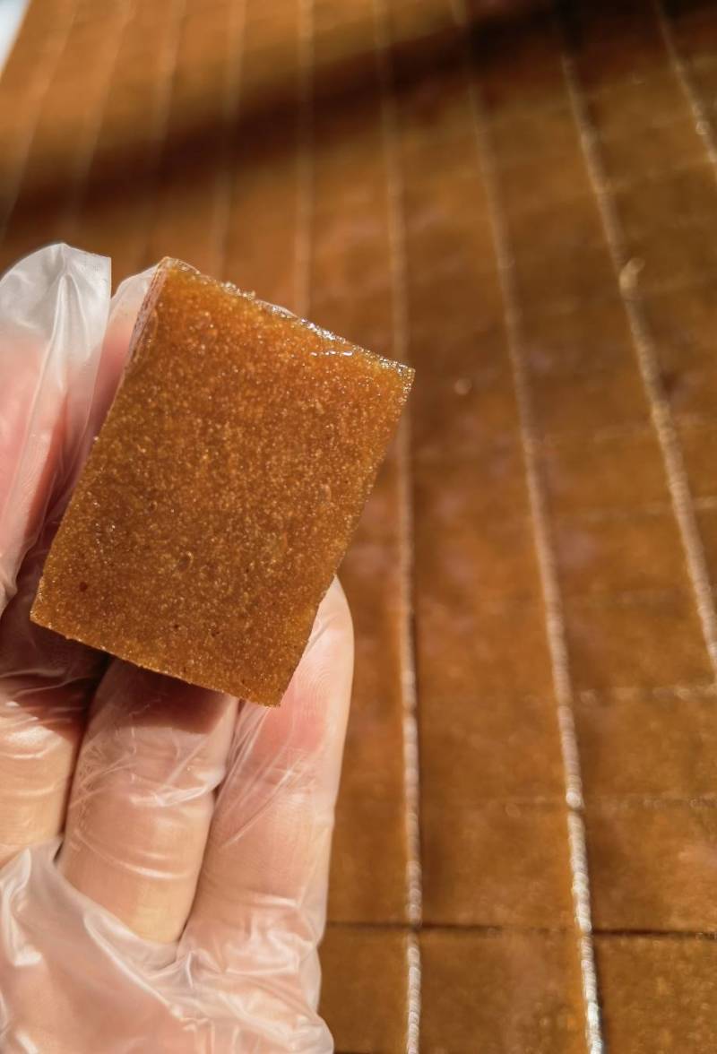 【厂家直销】枇杷糕果糕枇杷软糖鲜果熬制烘干零食独立包装