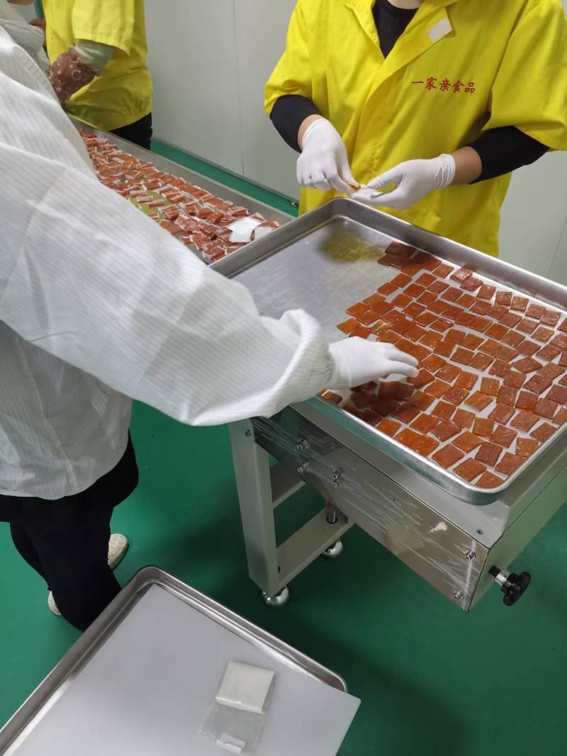 【厂家直销】枇杷糕果糕枇杷软糖鲜果熬制烘干零食独立包装