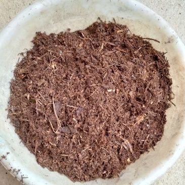 松树皮，腐蚀松树皮是种植兰花和各种草药的好肥料。