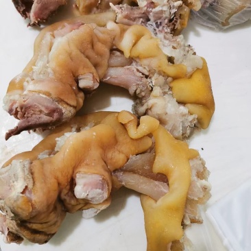 火烧毛去骨熟牛蹄，2到3斤