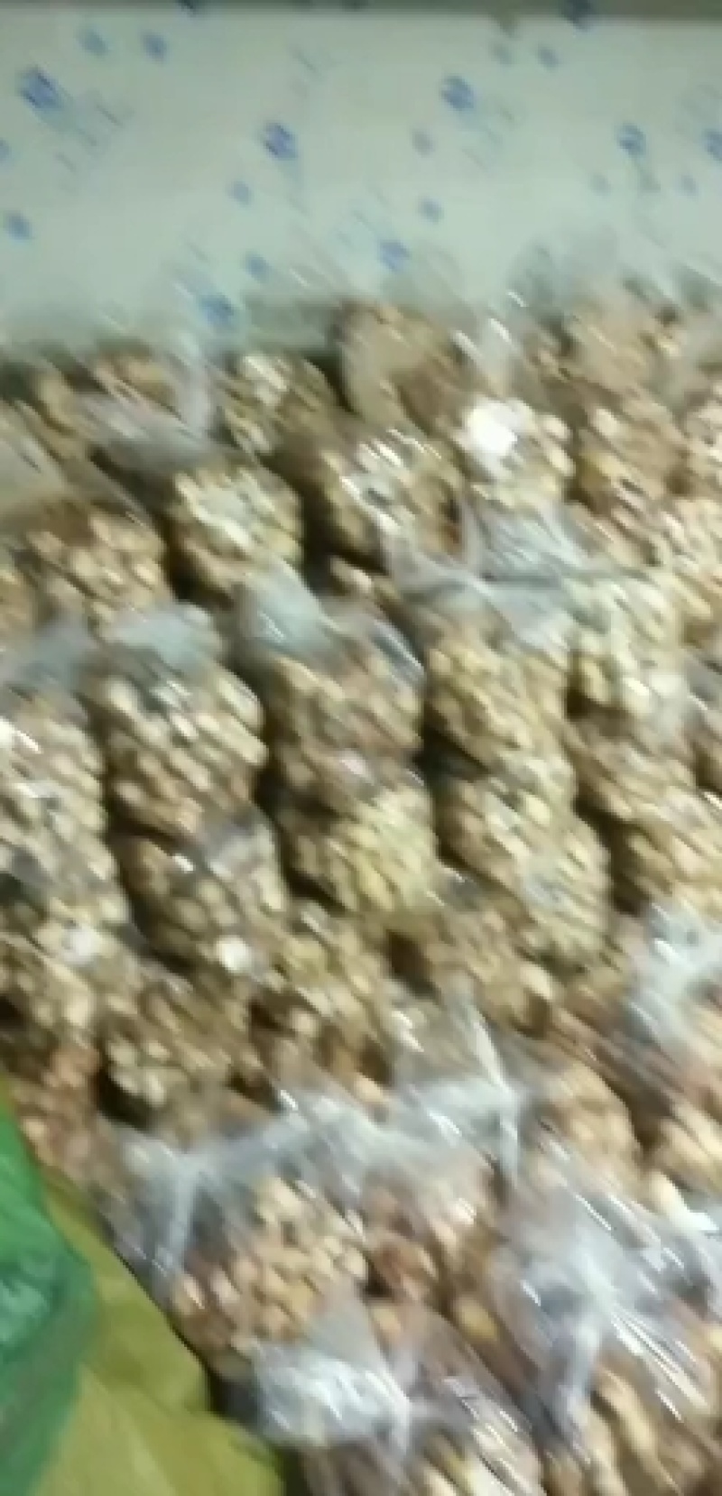 产地发货江西黄泥巴精品铺盖雷竹笋肉嫩香甜统货啦