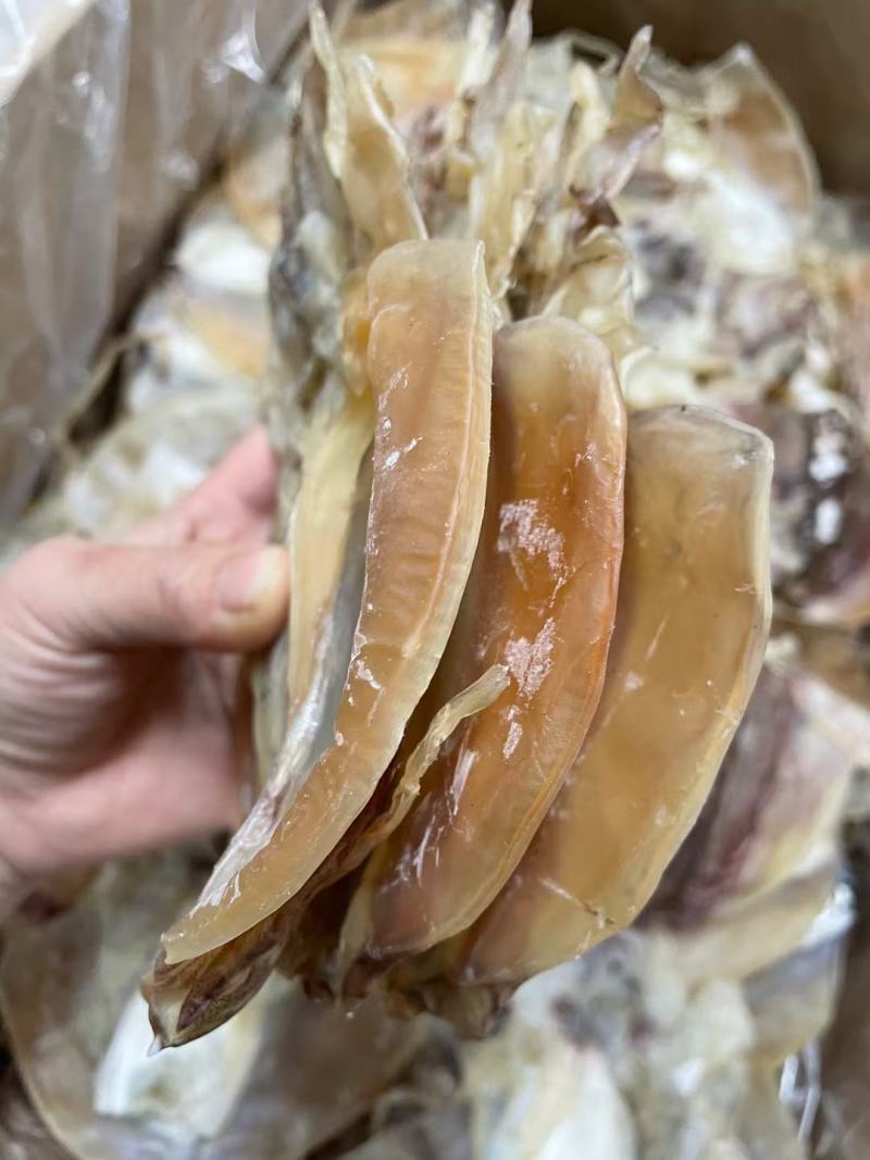 10头本港墨鱼纯淡干墨鱼，纯淡干货，味道很香
