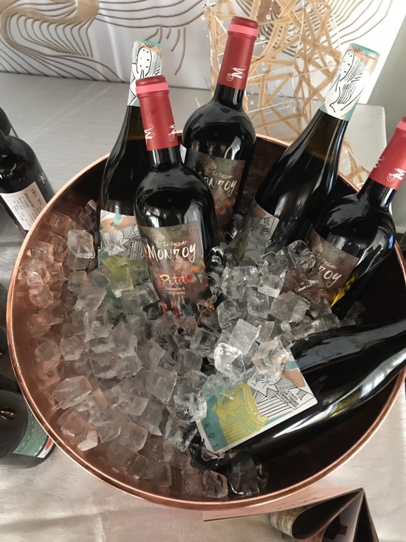 诚招代理商加盟西班牙原装进口葡萄酒，国外酒庄直供