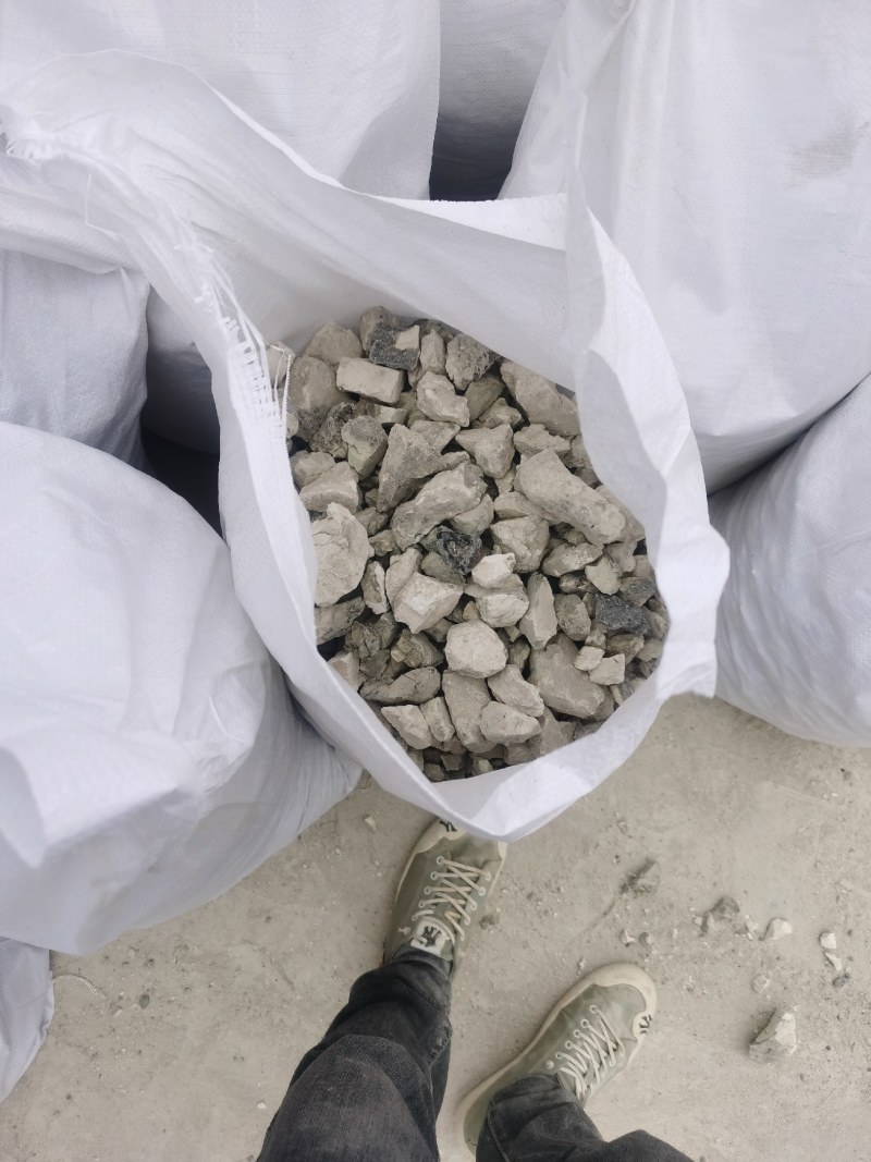 厂家大量供应石灰，石灰粉，氧化钙，氢氧化钙