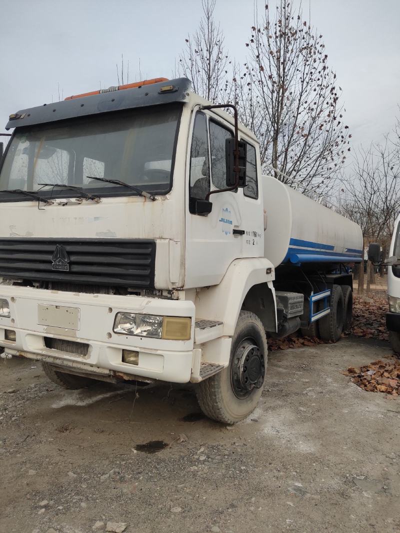 洒水车，吸粪车，二手吸粪车，厂家直销保证质量全国发货