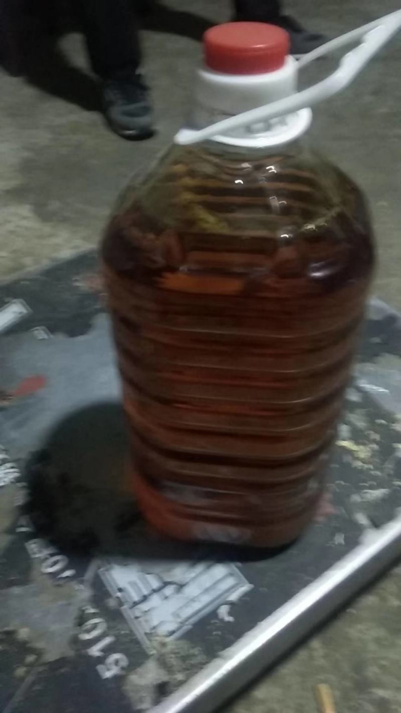 农家自榨大豆油，好豆榨好油，来自东北黑土地大豆压榨