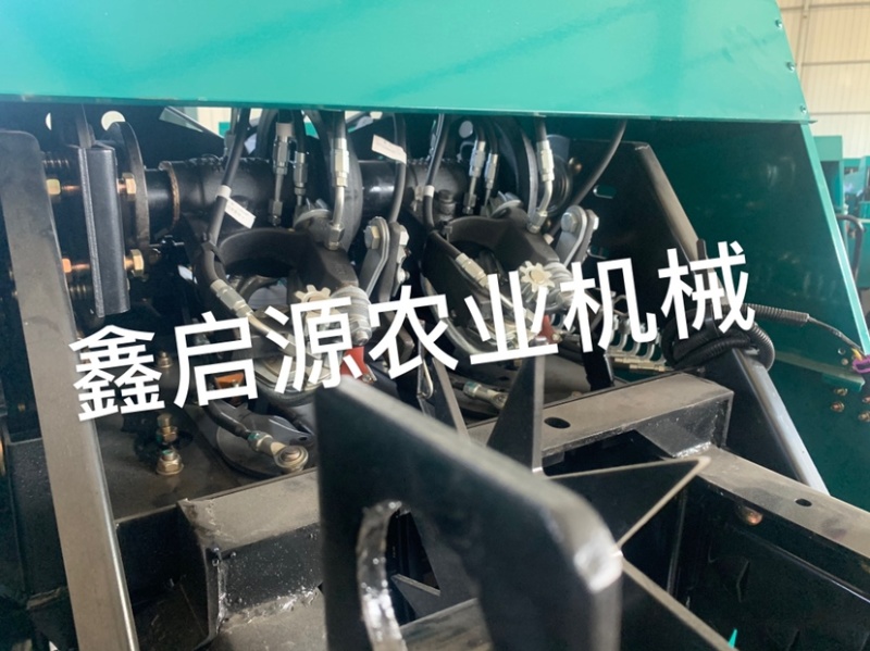 雷沃3040、3045打捆机