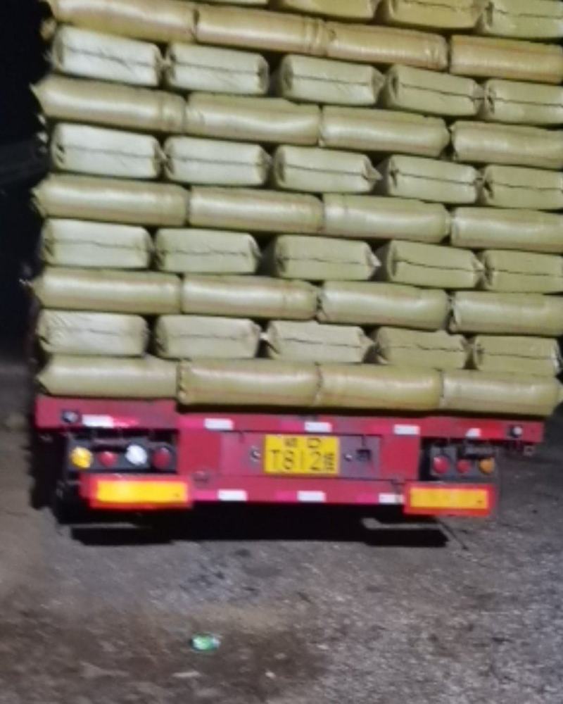 新鲜干净无杂质压缩稻壳