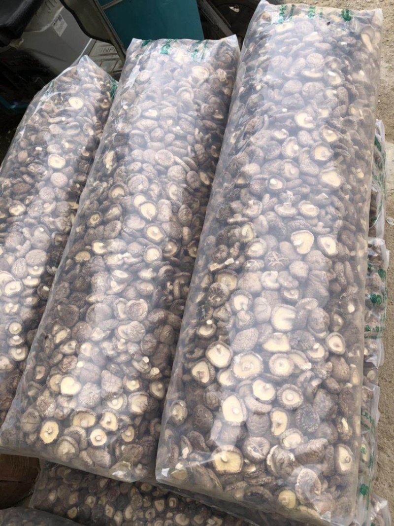干香菇肉厚一手货源【优质商家，产地直销，供你选择】