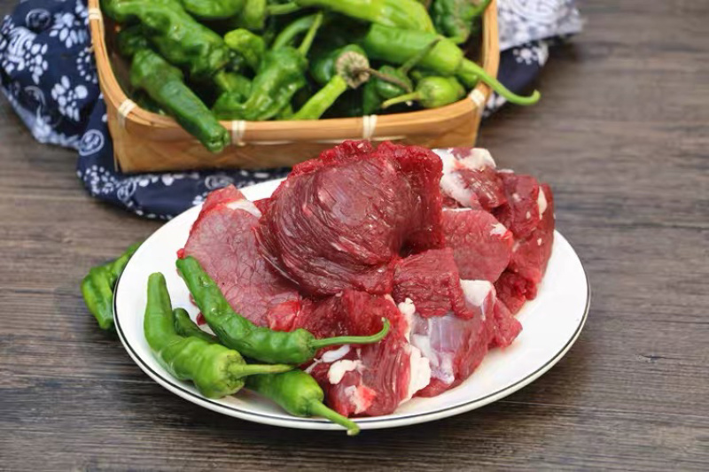 新鲜牛碎肉一亩田专供全国各大商超，量大从优