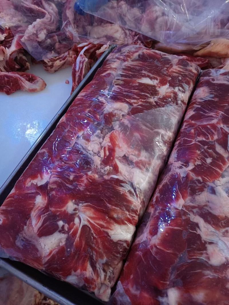 常年加工纯干鲜牛碎肉，大量批发量大价格优惠