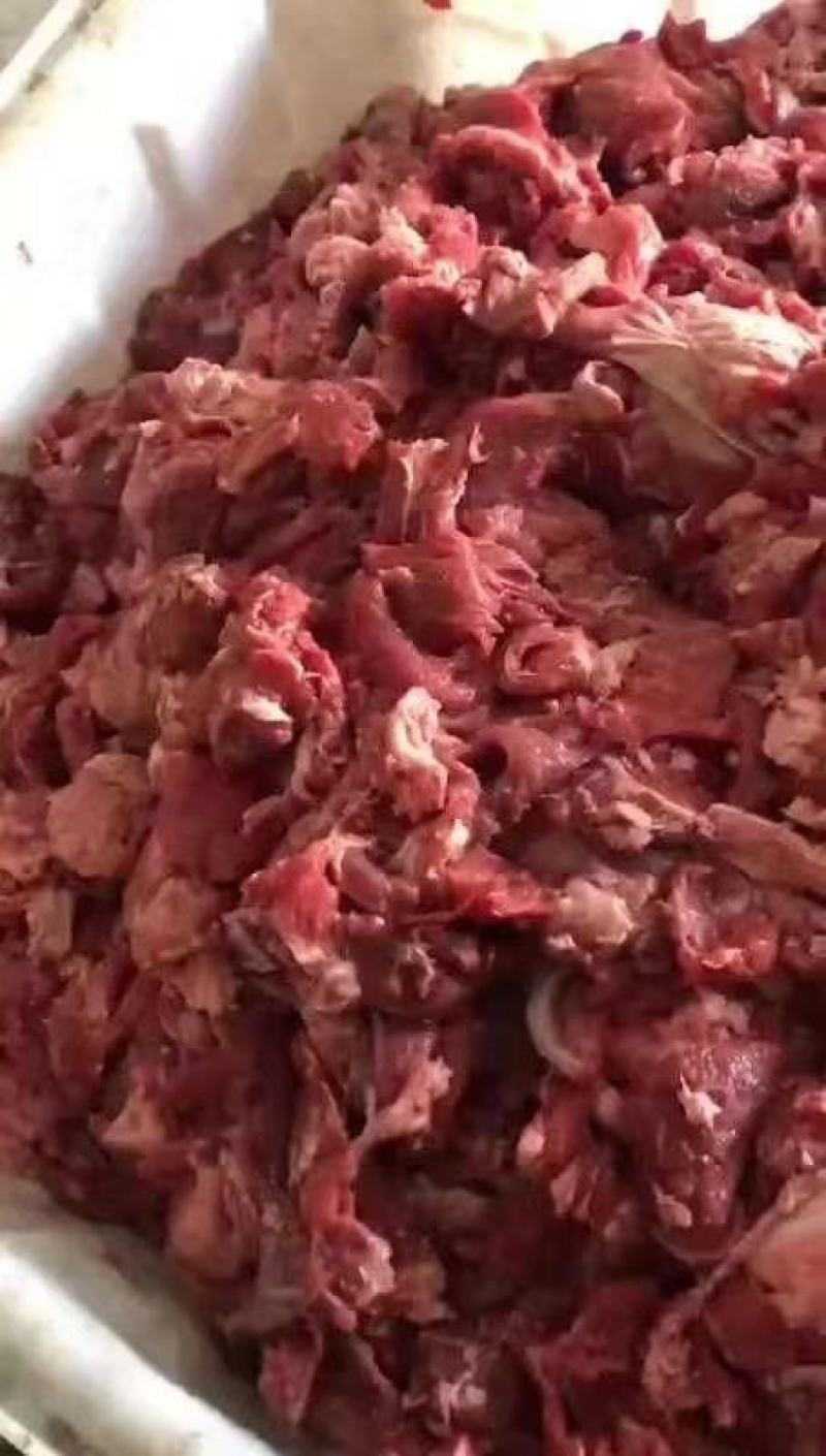 厂家直销，调理牛碎肉，有水份，价格便宜，10斤一卷