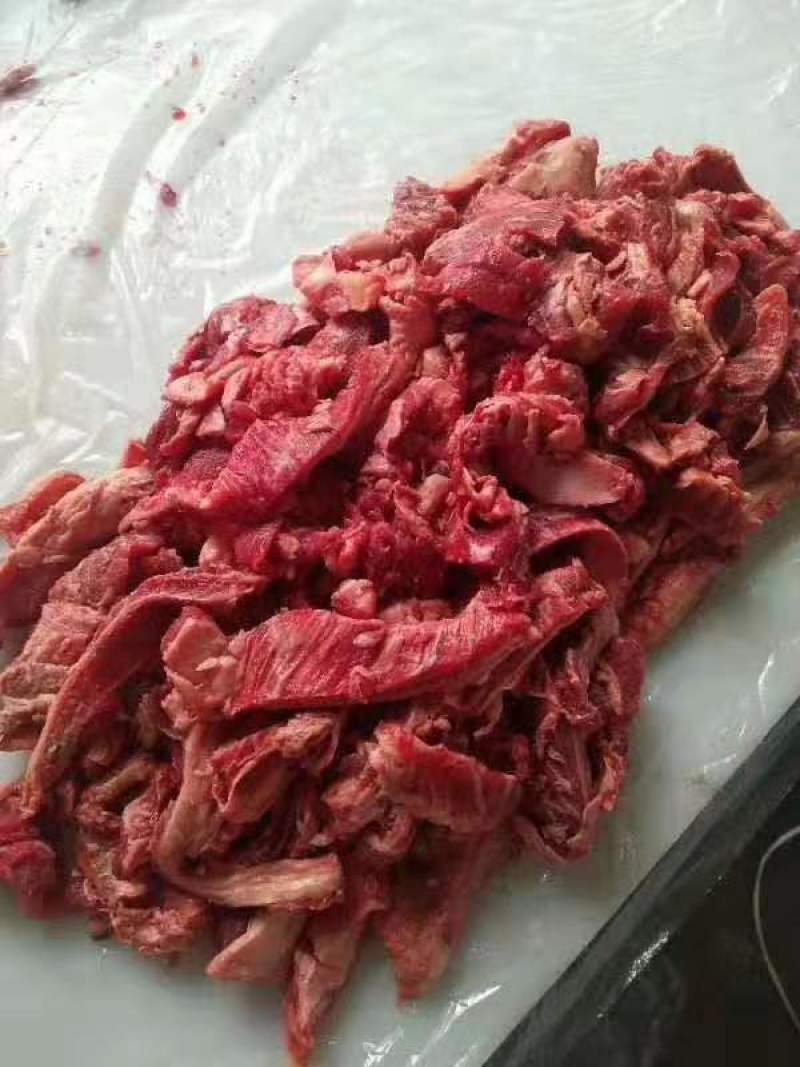 厂家直销，调理牛碎肉，有水份，价格便宜，10斤一卷