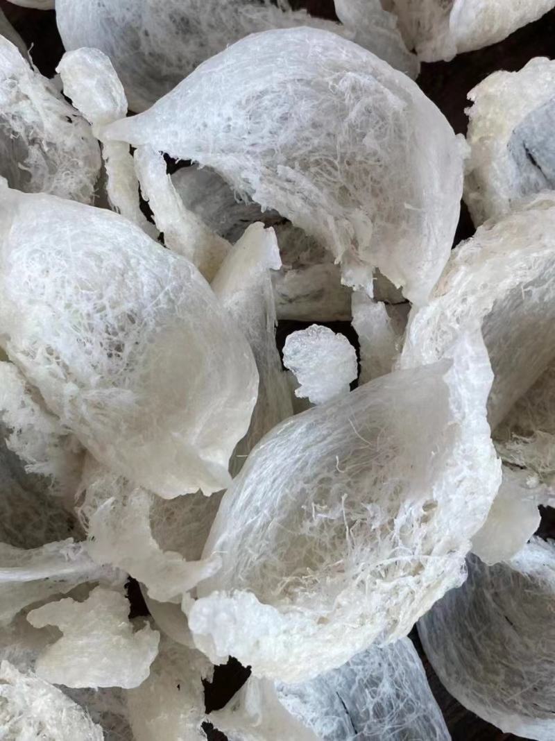 燕窝干挑大盏，粗丝厚肉，盏盏囊丝饱满，泡发率高