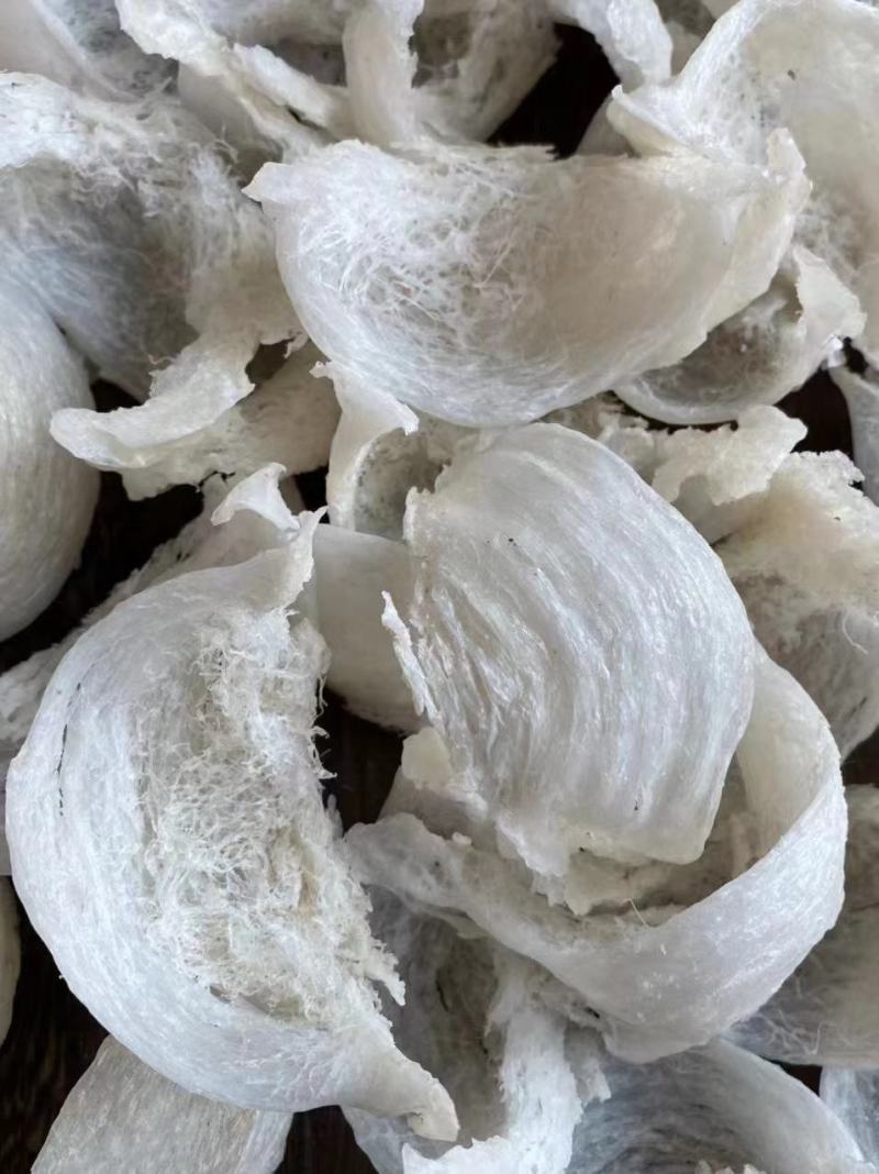 燕窝干挑大盏，粗丝厚肉，盏盏囊丝饱满，泡发率高