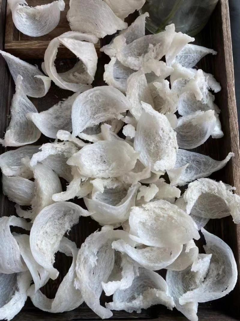 燕窝干挑大盏，粗丝厚肉，盏盏囊丝饱满，泡发率高