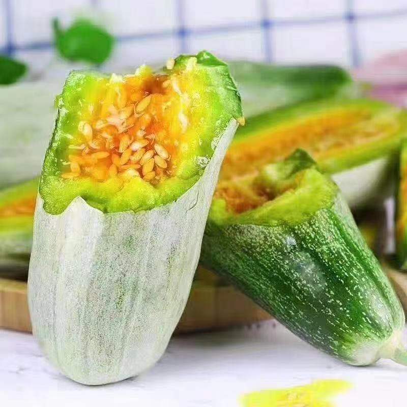 大棚甜瓜山东甜瓜羊角蜜甜瓜微商电商大量供应