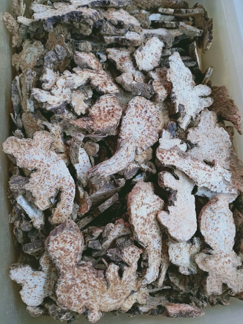 苍术，苍术片质量保证，经营各种中药材，欢迎咨询合作！