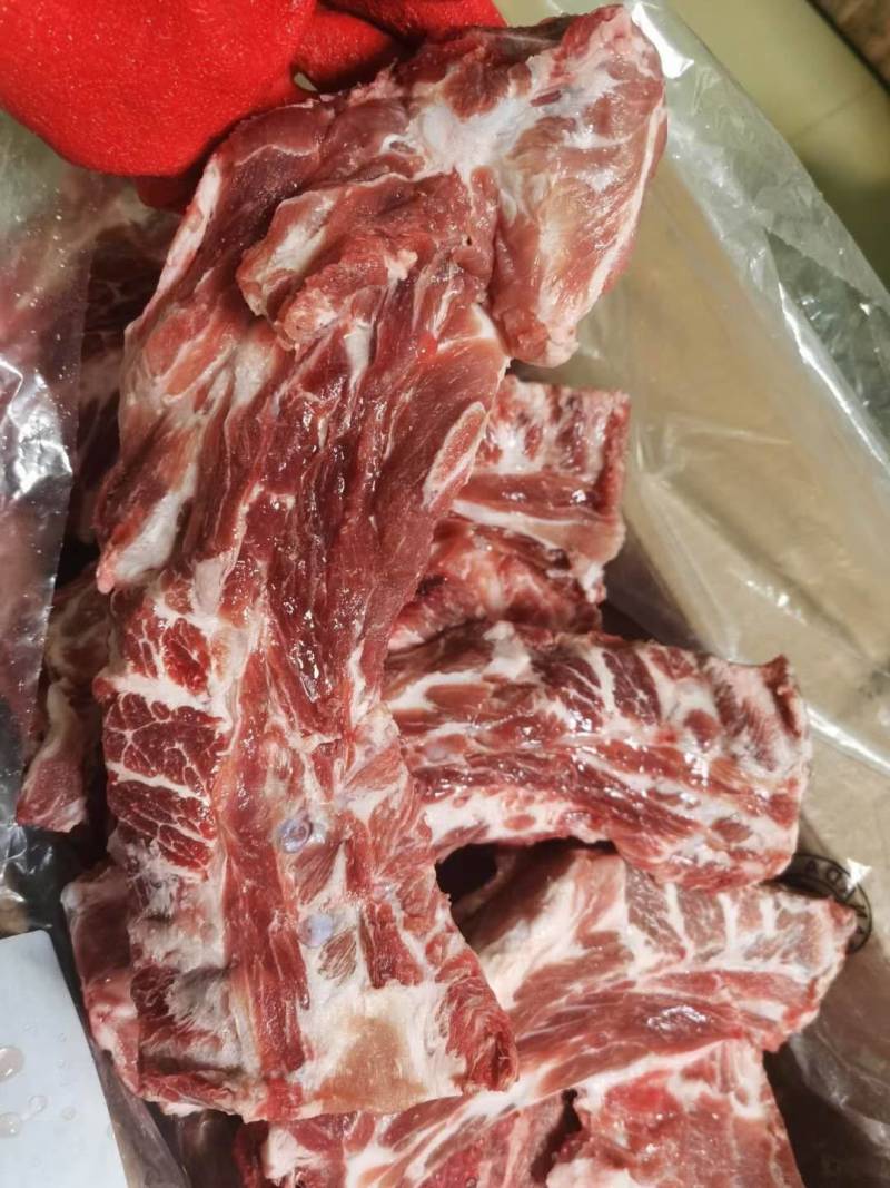 猪颈骨，带肉多猪颈骨，肋排，量大从优感兴趣欢迎光临！