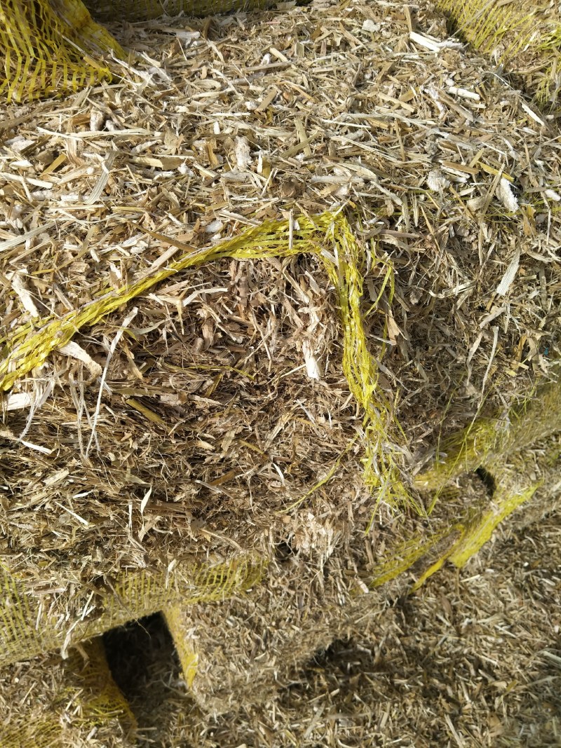 打量出售玉米秸秆揉丝除尘出土没有膜，质量好放心采购，安全