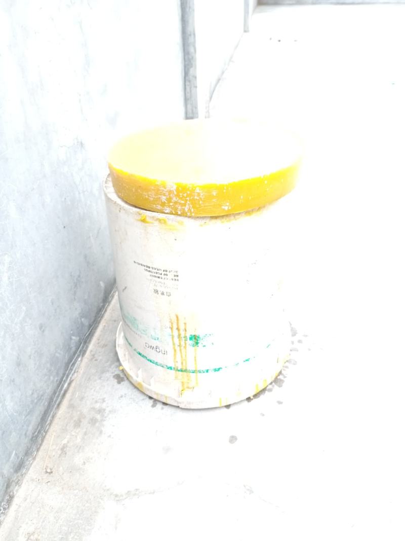 靓货中蜂诱蜂蜂蜡！诱蜂必备！
