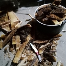 靓货中蜂诱蜂蜂蜡！诱蜂必备！