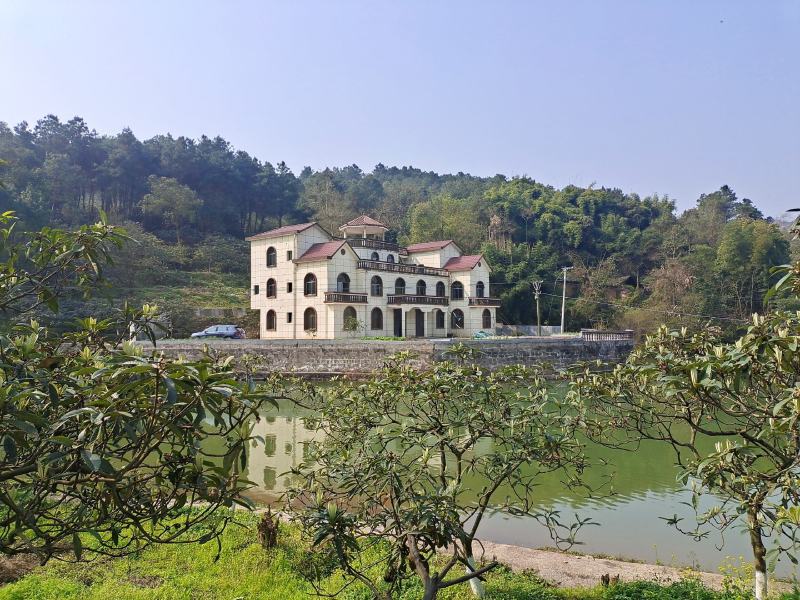 乡村别墅出租，合作，离城区只有