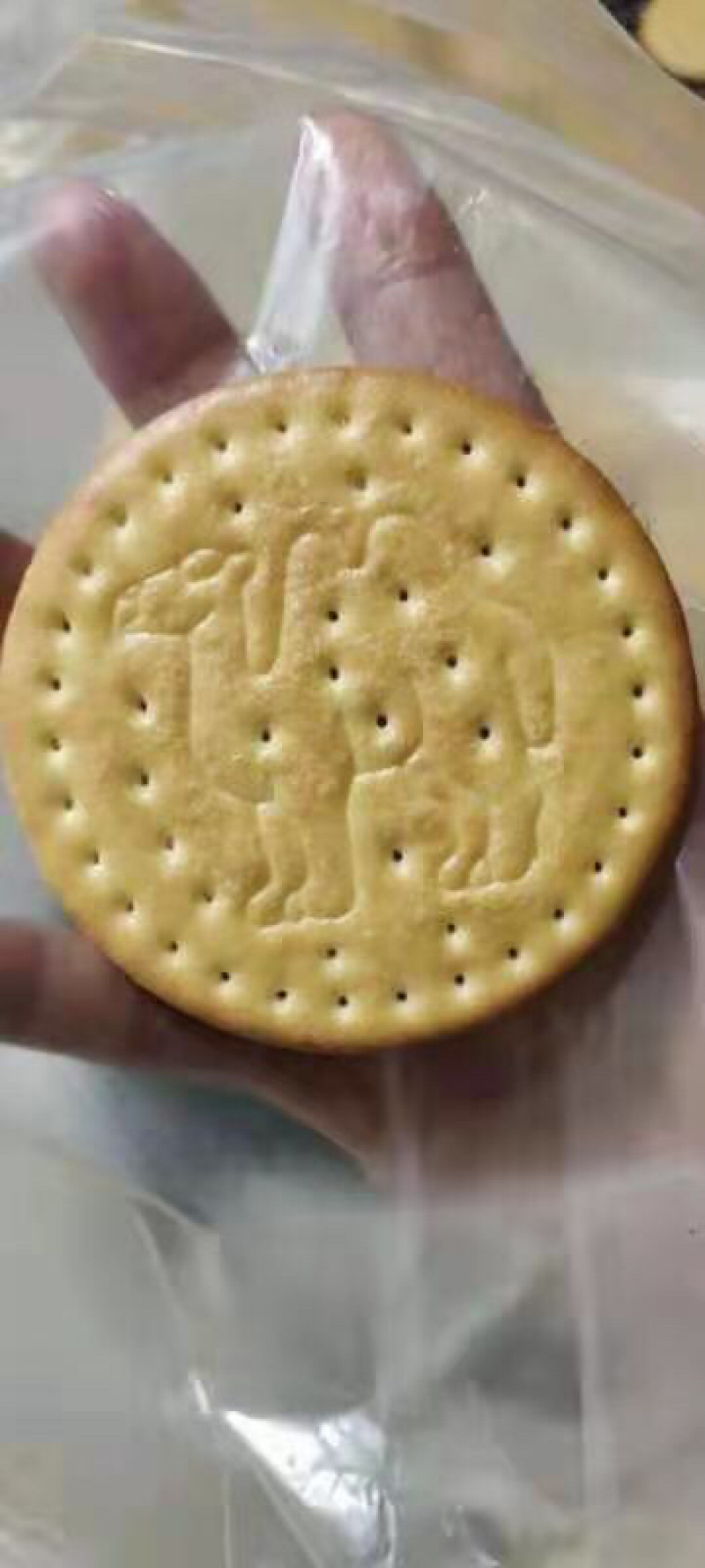 驼奶饼干，一件10斤，清脆爽口，老人小孩都非常爱吃