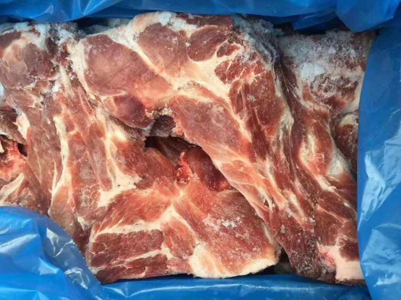 猪颈骨，带肉多猪颈骨，有感兴趣的老板欢迎光临！